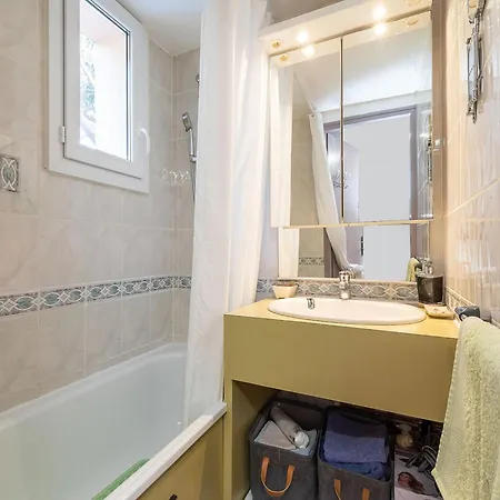 Apartment In Nearby Local Market